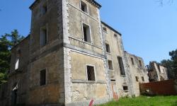 Altes Kloster im Ort Kloster