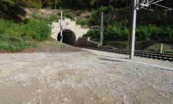 Die Westbahn fährt zwischen Rekawinkel und Eichgraben durch den Dürrebergtunnel. (Westportal)